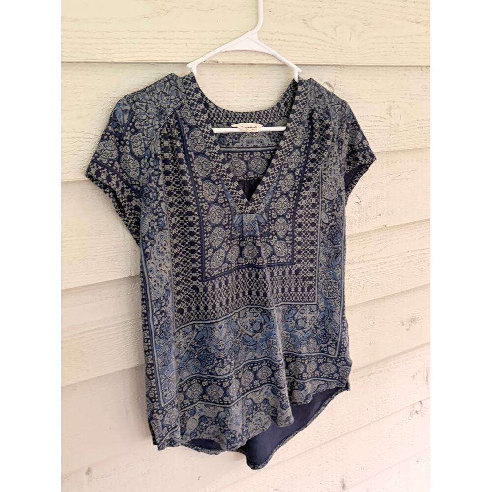 Lucky Brand Blue Boho Print Split Neck Short Sleeve Top Size Small - Picture 4 of 9
